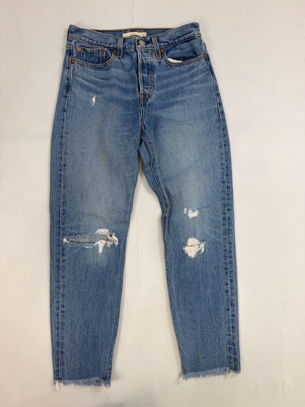 Levi's Wedgie Distressed Crop Jeans Size 27